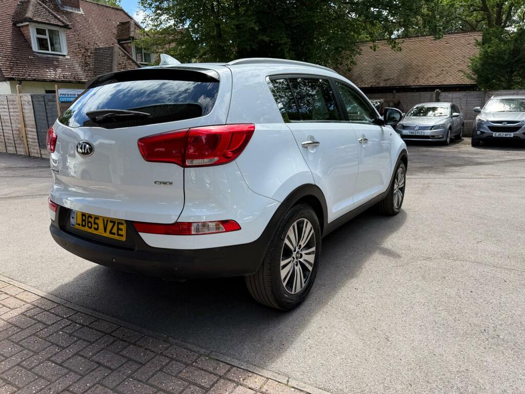 Kia Sportage 2.0 Crdi Kx-4 Awd Euro 5 White #4