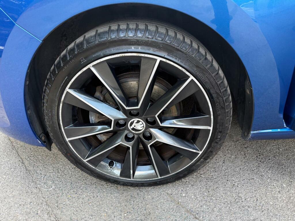 Skoda Rapid Spaceback 1.2 Tsi 110 Se Sport Black #42