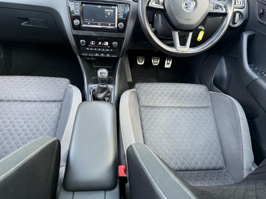 Skoda Rapid Spaceback 1.2 Tsi 110 Se Sport Black #20