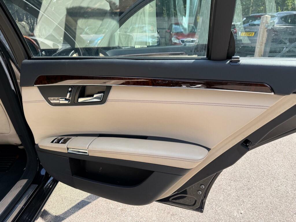 Mercedes-Benz S Class Saloon Silver #42