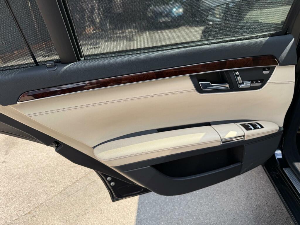 Mercedes-Benz S Class Saloon Silver #40