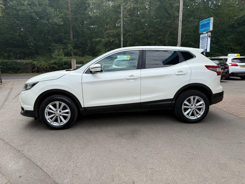 Nissan Qashqai 1.5 Dci Acenta Premium 2Wd Euro 5 S S BK64MXH White #6