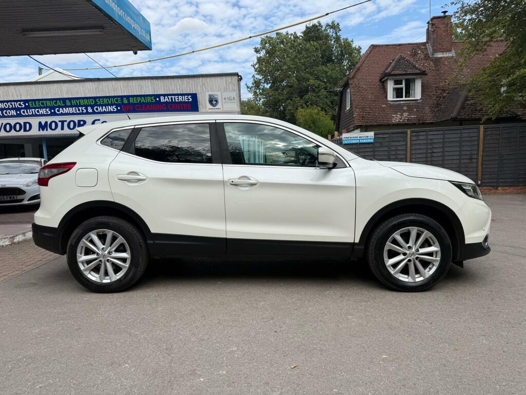 Nissan Qashqai 1.5 Dci Acenta Premium 2Wd Euro 5 S S BK64MXH White #5