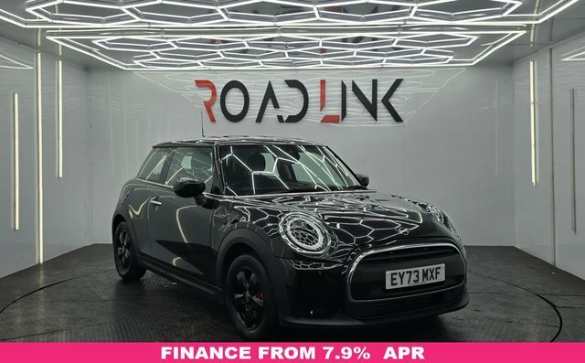 Mini Hatch 1.5 Cooper Classic Hatchback Steptronic Black
