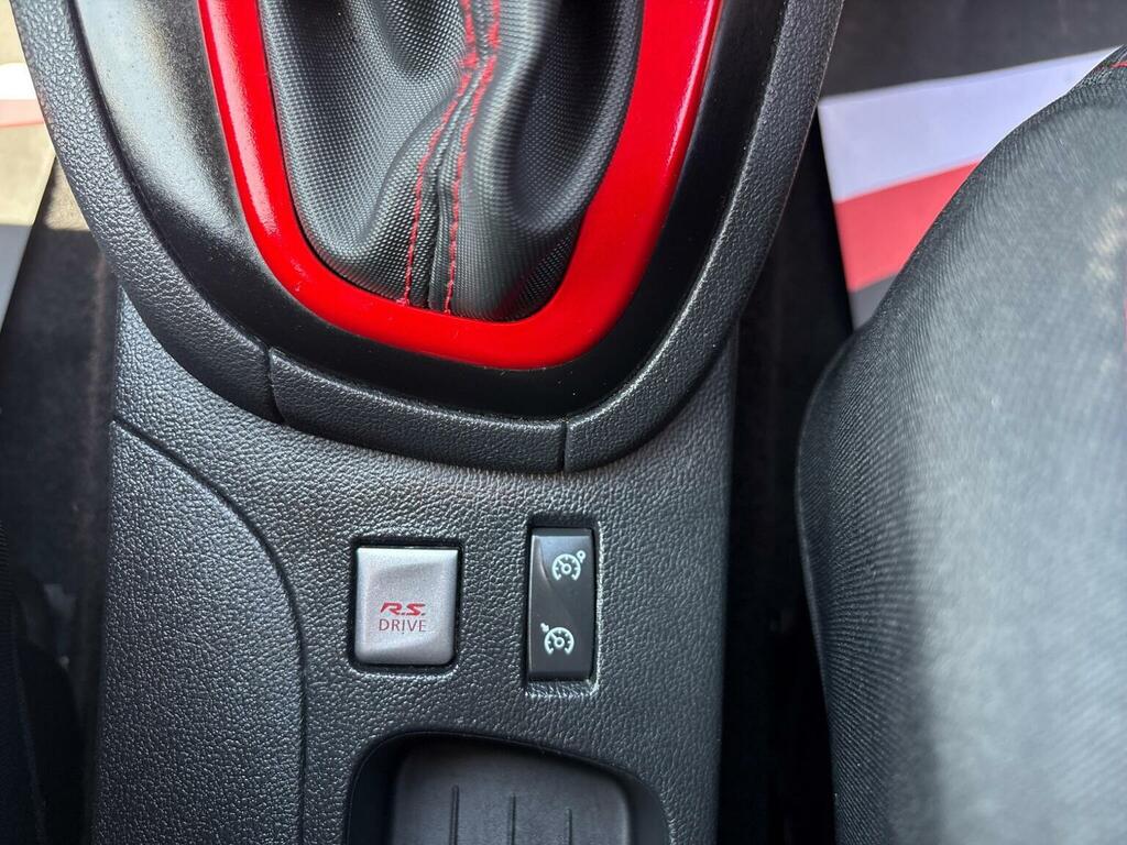 Renault Clio Red #27