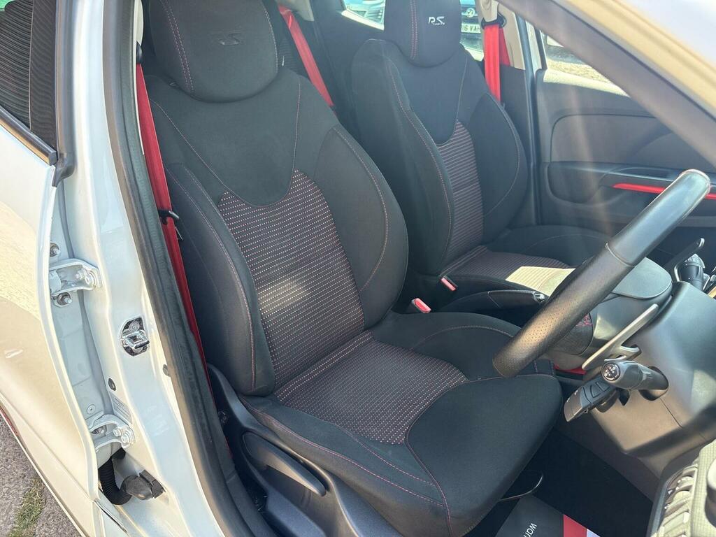Renault Clio Red #16