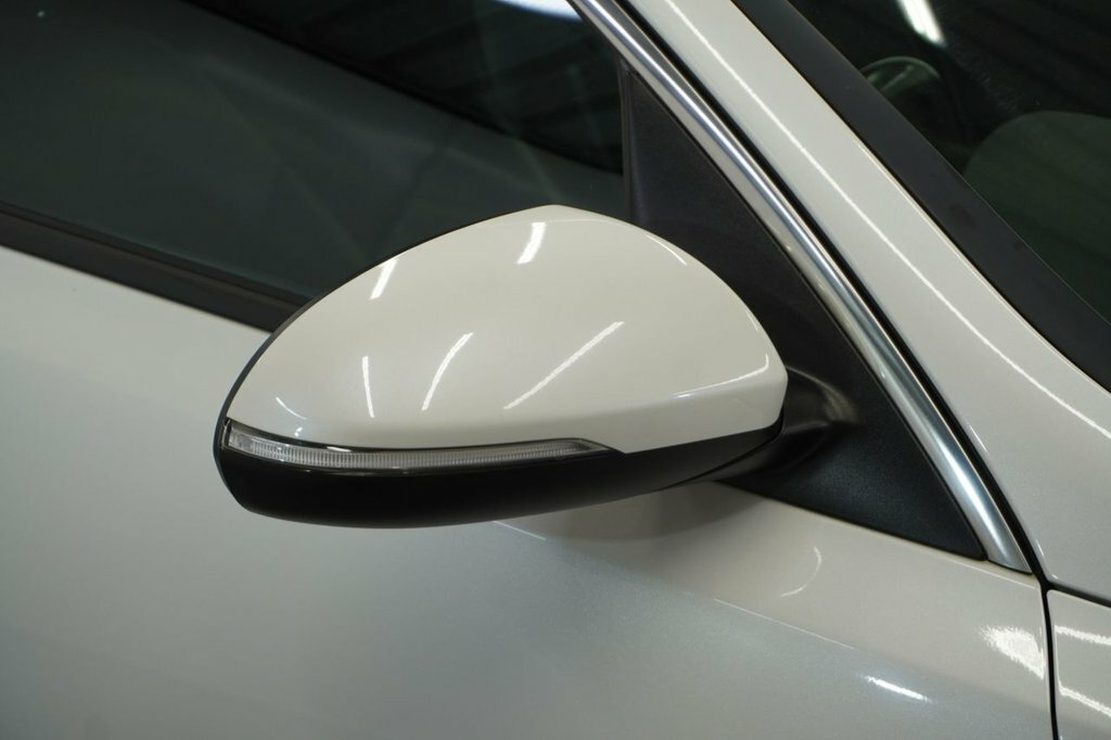 Kia Optima 1.6L 3 White #4