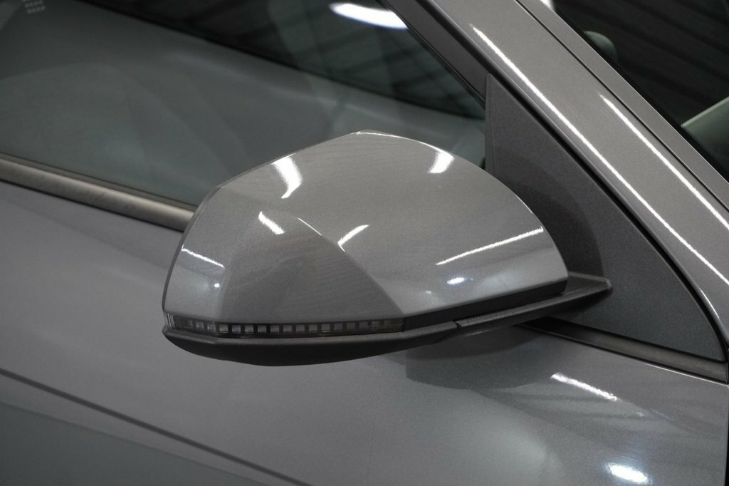 Hyundai Ioniq 5 Hatchback Grey #4
