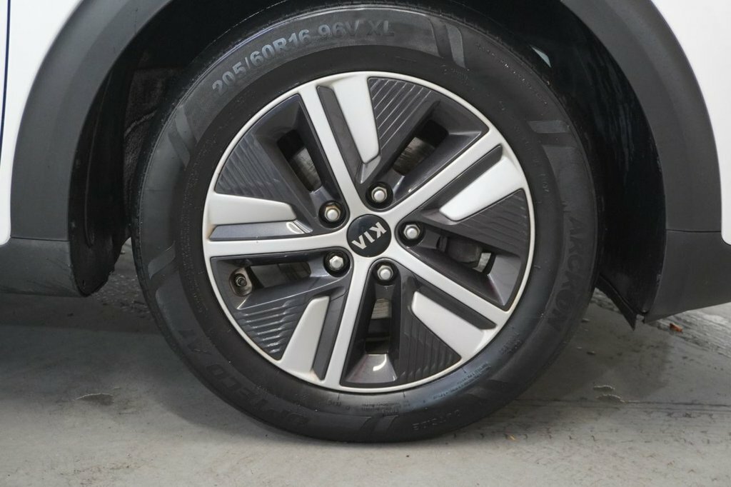 Kia Niro 1.6L 2 White #3