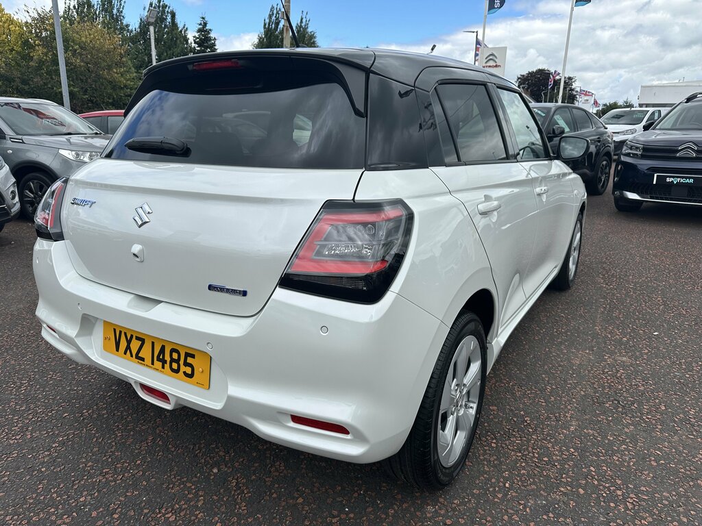Suzuki Swift 2025 Suzuki Swift 1.2 Motion White #4
