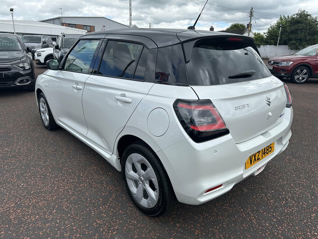 Suzuki Swift 2025 Suzuki Swift 1.2 Motion White #6