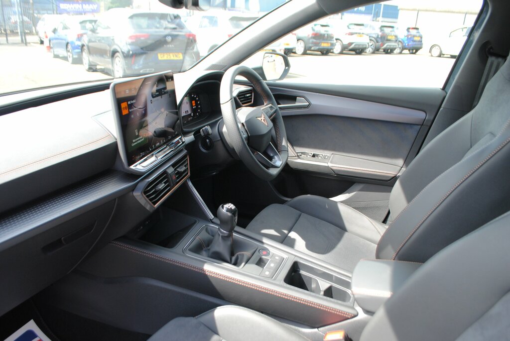 Cupra Leon 2025 Cupra Leon V2 1.5 Tsi 150 KY25HNT Grey #4