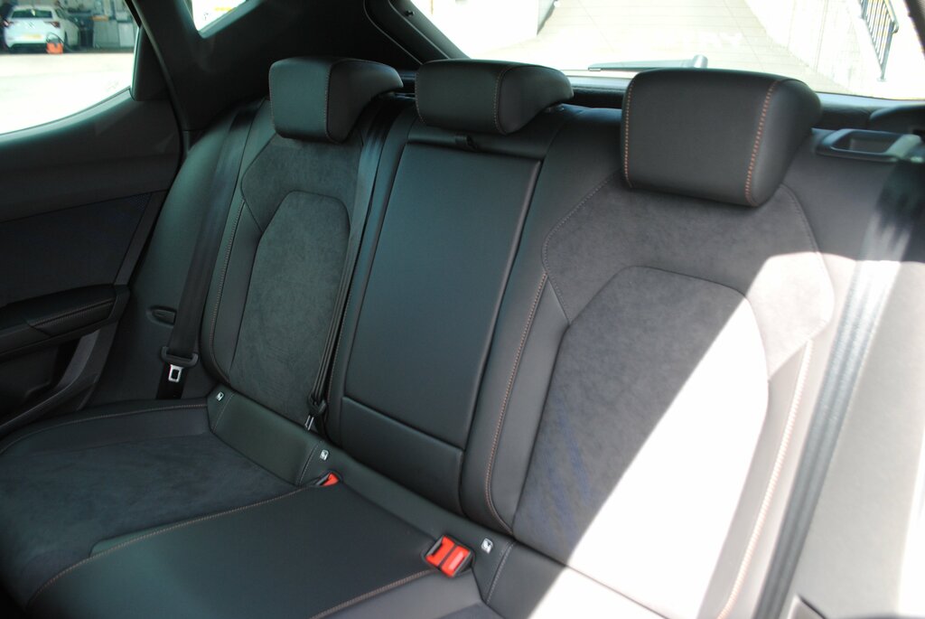 Cupra Leon 2025 Cupra Leon V2 1.5 Tsi 150 KY25HNT Grey #5