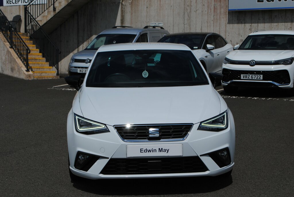 Seat Ibiza 2024 Seat Ibiza 1.0 Tsi Fr Sport 95 BF24WXD White #2