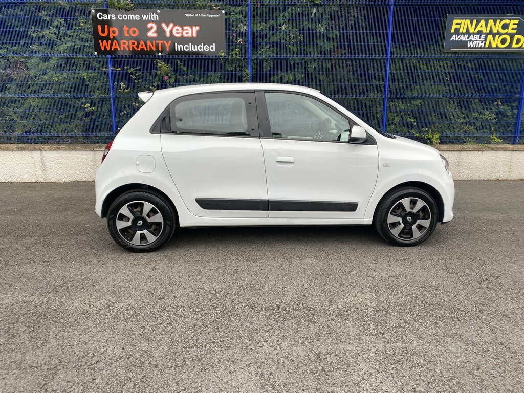 Renault Twingo 2016 Renault Twingo 1.0 Play Sce White #2