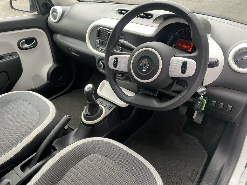 Renault Twingo 2016 Renault Twingo 1.0 Play Sce White #5