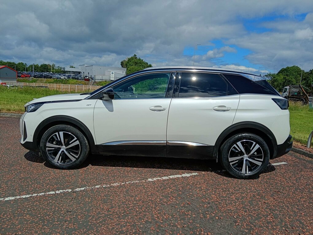Peugeot 3008 2024 Peugeot 3008 1.2 Puretech Ss Gt VE73ZUD White #4