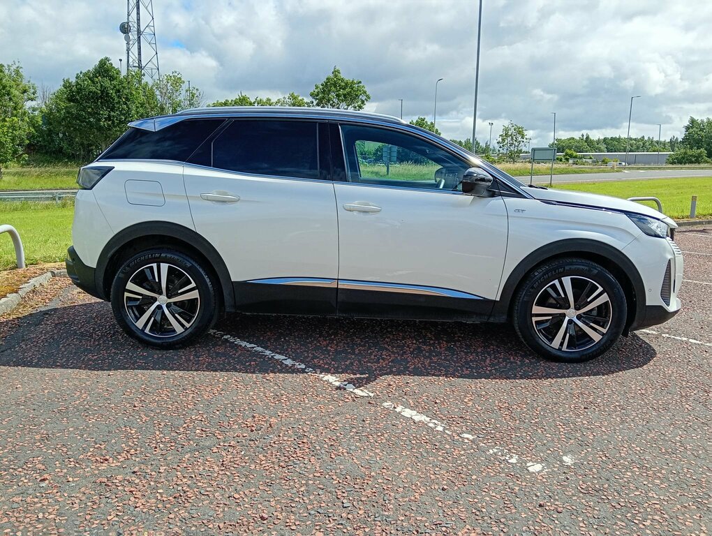 Peugeot 3008 2024 Peugeot 3008 1.2 Puretech Ss Gt VE73ZUD White #3