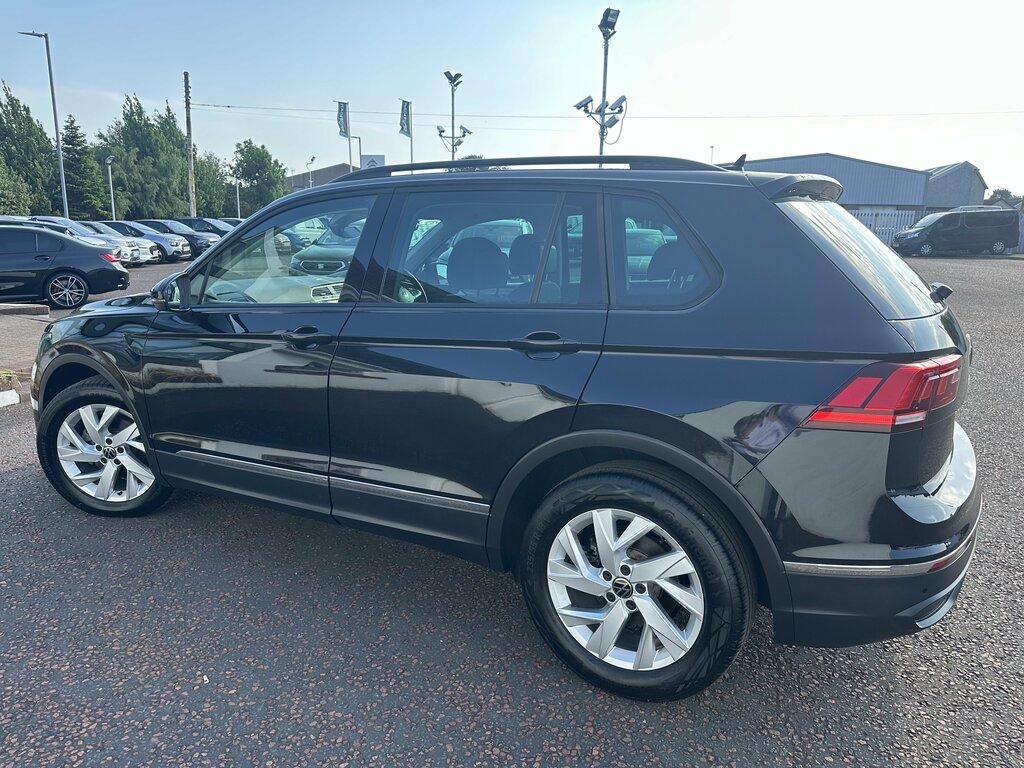 Volkswagen Tiguan 2023 Volkswagen Tiguan 2.0 Life Tdi Onl Black #2