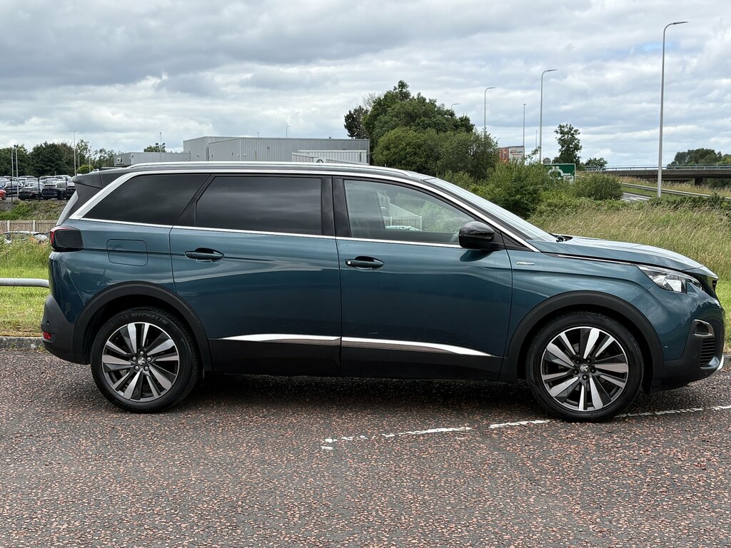 Peugeot 5008 2019 Peugeot 5008 1.2 Puretech Ss Gt Line Premium Green #4