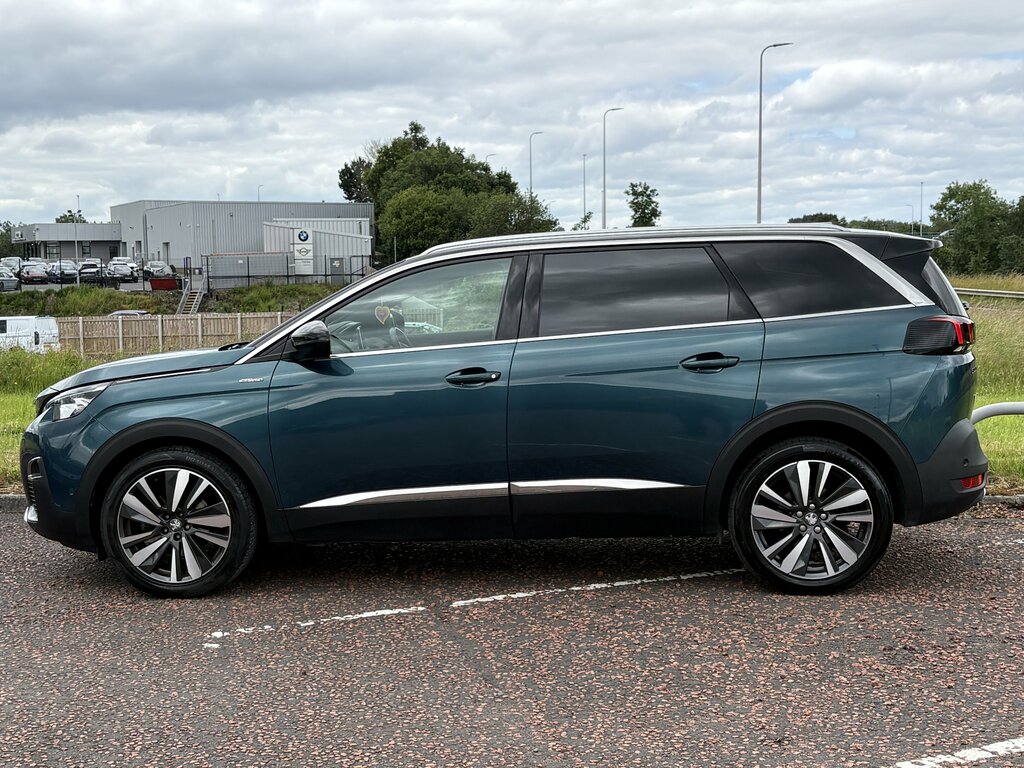 Peugeot 5008 2019 Peugeot 5008 1.2 Puretech Ss Gt Line Premium Green #3