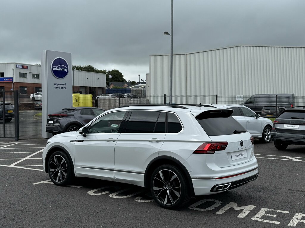 Volkswagen Tiguan 2023 Volkswagen Tiguan R-line 1.5 Tsi 150Ps Dsg MJ23TMY White #6