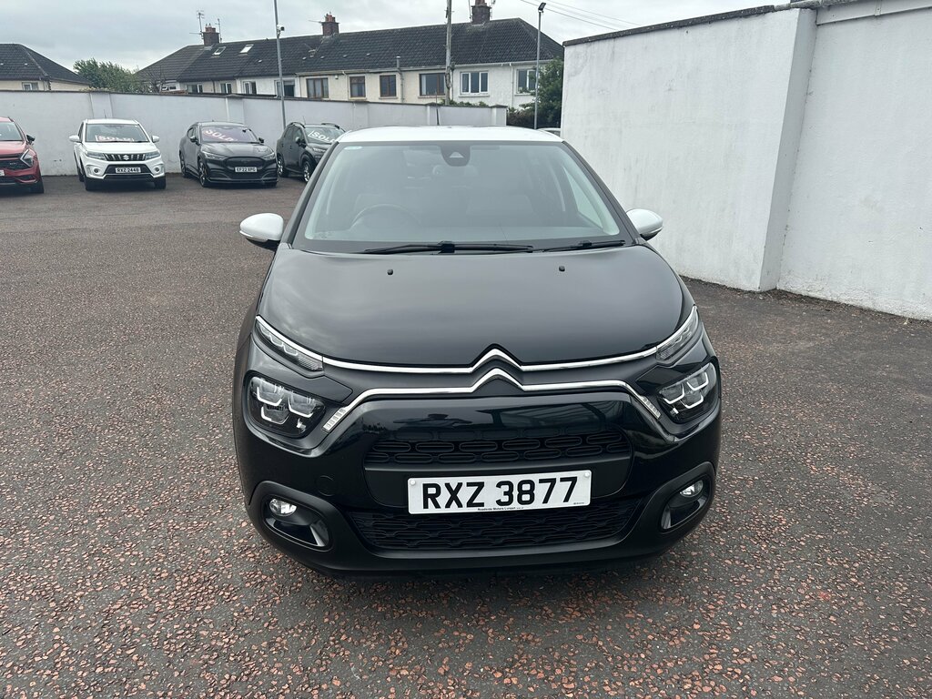 Citroen C3 2022 Citroen C3 1.2 Puretech Shine Plus Ss Black #2