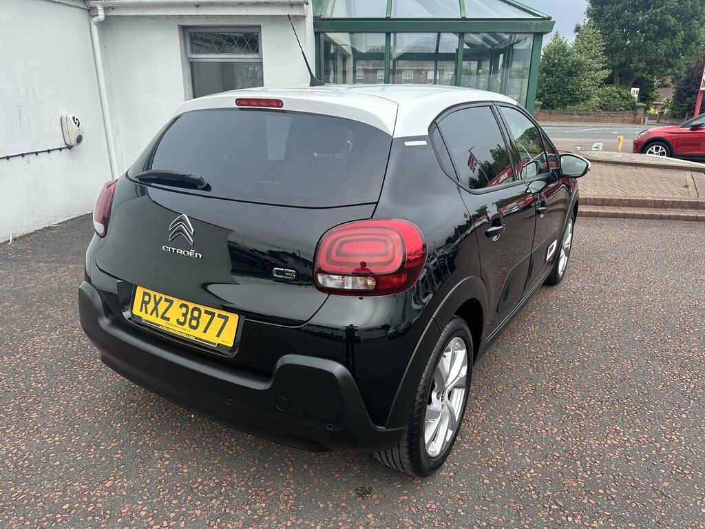 Citroen C3 2022 Citroen C3 1.2 Puretech Shine Plus Ss Black #4