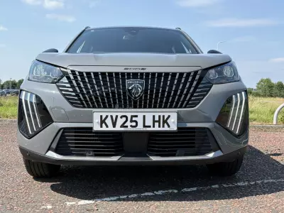 Peugeot 2008 1.2 Hybrid Gt E-dsc6 Euro 6 Ss - 2025 25 Grey #13