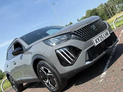 Peugeot 2008 1.2 Hybrid Gt E-dsc6 Euro 6 Ss - 2025 25 Grey #16