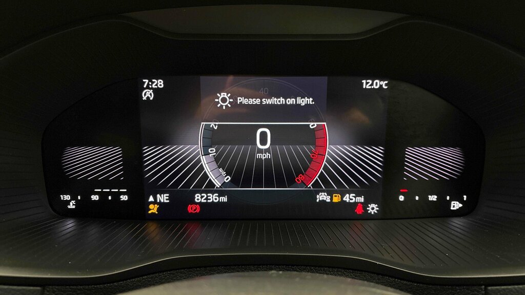 Skoda Karoq 1.5 Tsi Act Se Drive Dsg Euro 6 Ss White #9