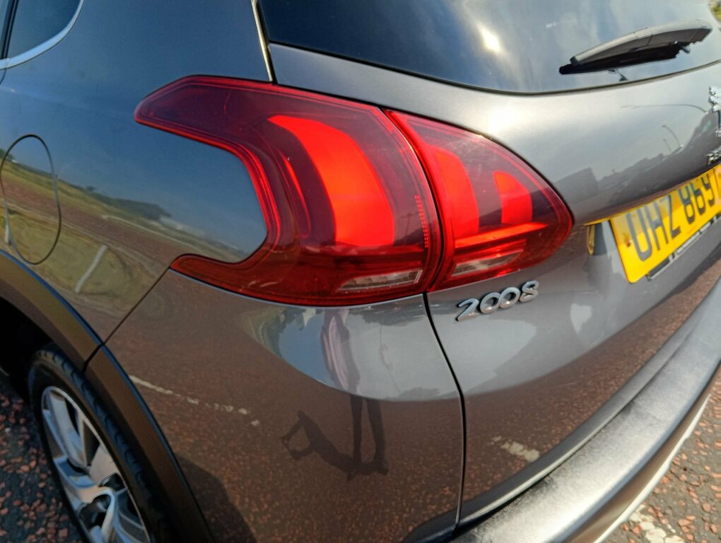 Peugeot 2008 1.2 Puretech Active Black #34