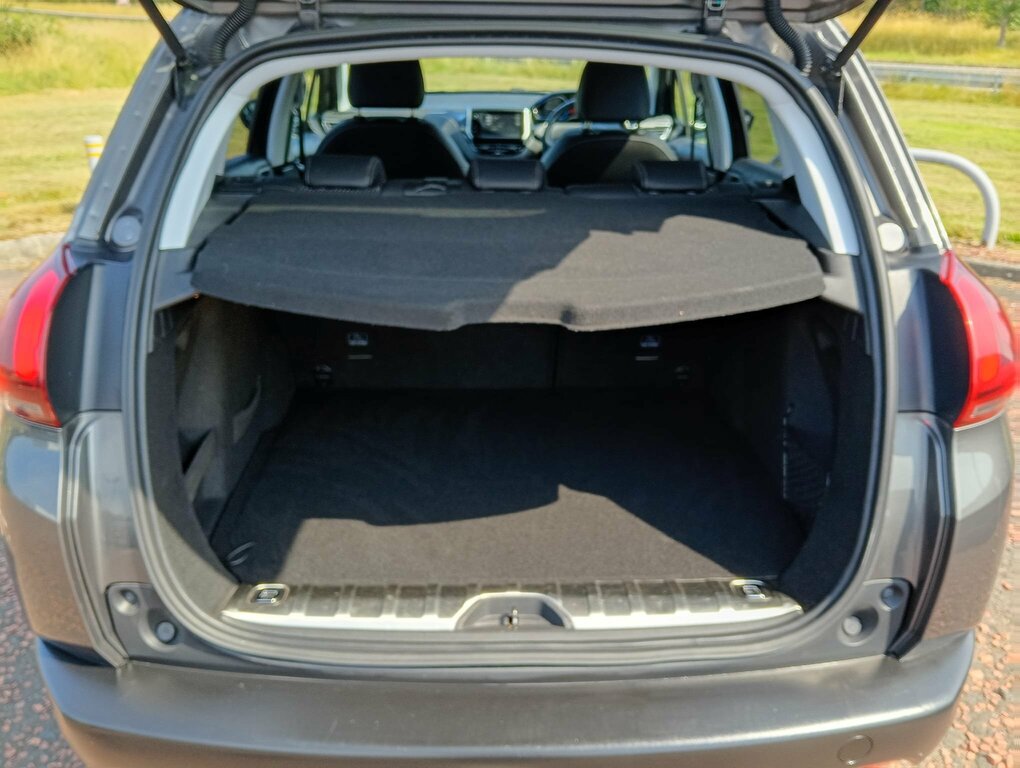 Peugeot 2008 1.2 Puretech Active Black #27