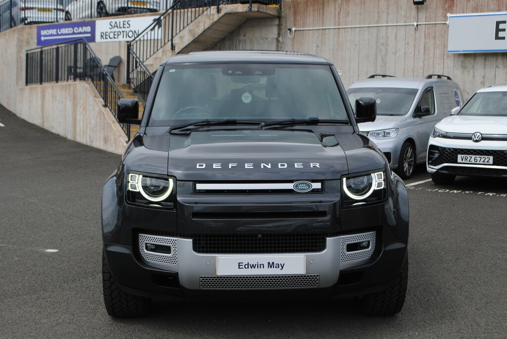 Land Rover Defender 90 2022 Land Rover Defender 90 3.0 Se Mhev Grey #2