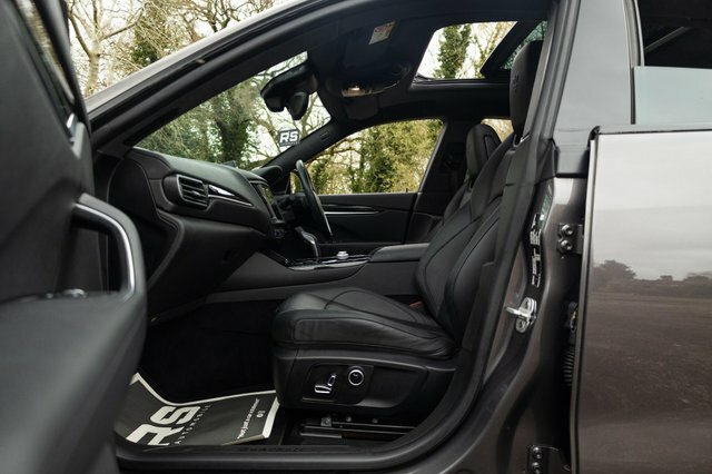 Maserati Levante Levante Gransport V6 Black #34