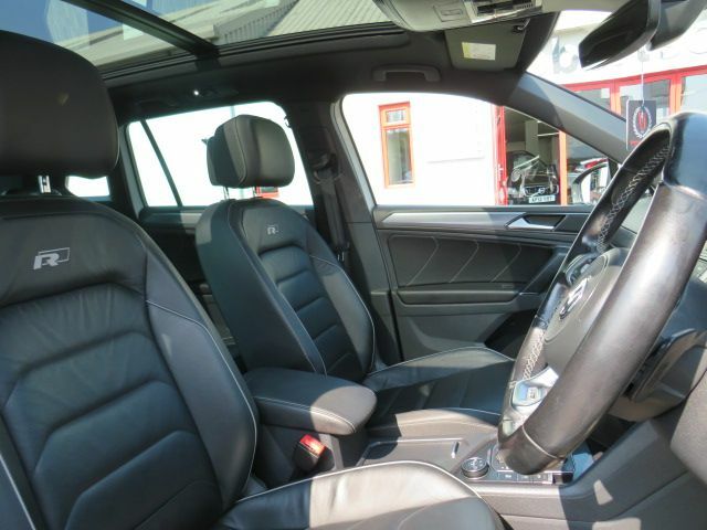 Volkswagen Tiguan Automatic Black #16