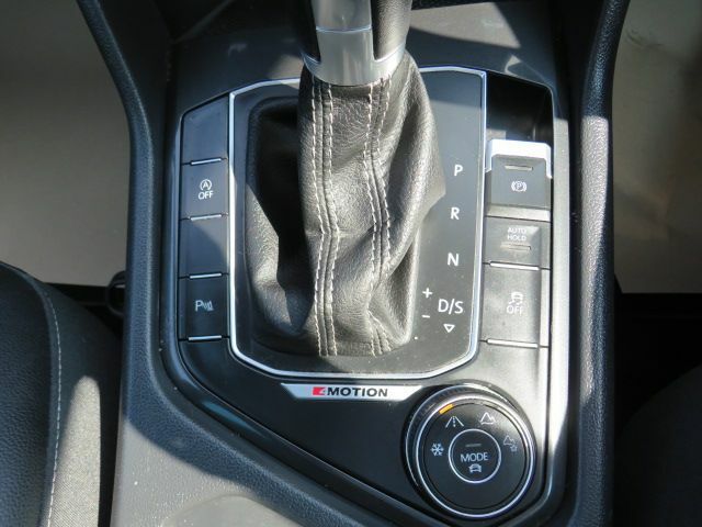 Volkswagen Tiguan Automatic Black #24