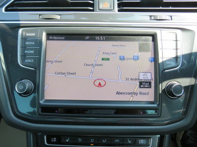 Volkswagen Tiguan Automatic Black #18