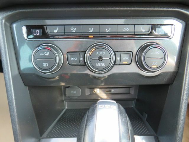 Volkswagen Tiguan Automatic Black #23