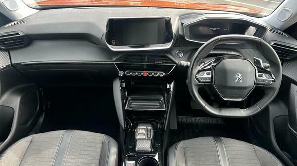 Peugeot 2008 1.2 Puretech Allure Premium Suv Eat Eur EK22VOD #4