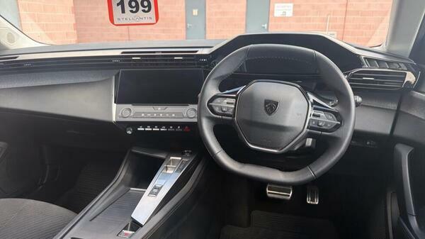 Peugeot 308 1.2 Puretech Active Premium Hatchback E #4