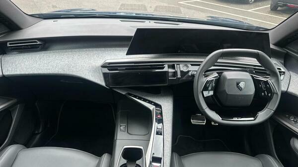 Peugeot 3008 73Kwh Gt Suv 210 Ps KS25JKV #4