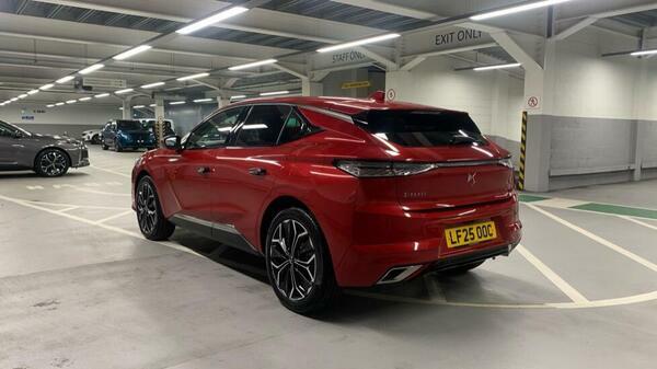 DS DS 4 1.6 E-tense 12.4Kwh Rivoli Hatchback Pl #5