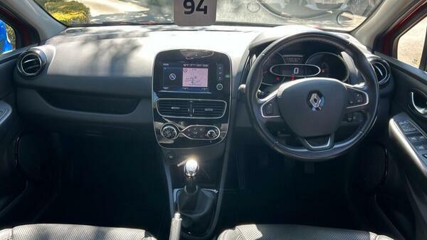 Renault Clio 0.9 Tce Signature Nav Hatchback  #4
