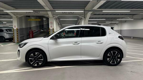 Peugeot e-208 50Kwh Allure Hatchback 7.4Kw Ch LN26YUX #6