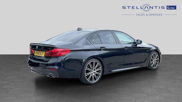 BMW 5 Series 2.0 530I Gpf M Sport Saloon Euro 6 VX68XCF Black #3
