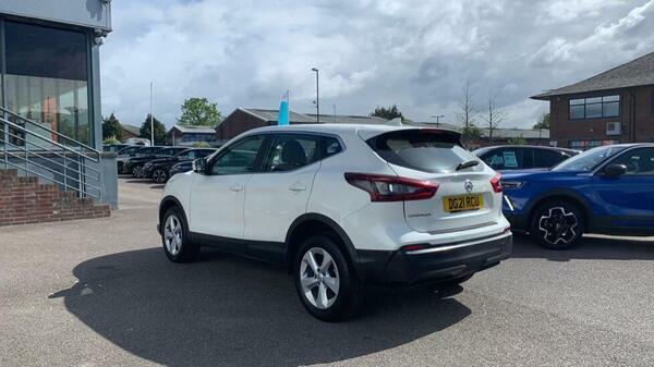 Nissan Qashqai 1.3 Dig-t Acenta Premium Suv Dct E DG21RCU White #5