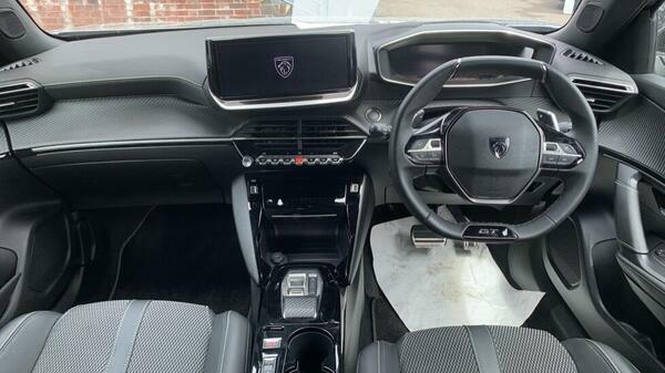 Peugeot 2008 1.2 Puretech Gt Suv Eat Euro 6 Ss 1 GL25XBC #4