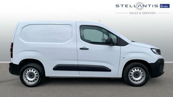 Peugeot Partner 1.5 Bluehdi 1000 Professional Standard Panel Van 5 GD74UOJ #2