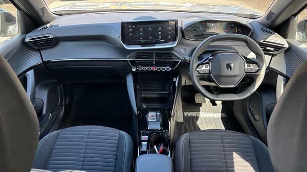 Peugeot e-2008 50Kwh Active Suv 7Kw Charger ME75ZXP #4